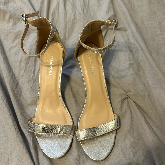 Silver Heels with Ankle Strap Size 8 - Picture 2 of 5
